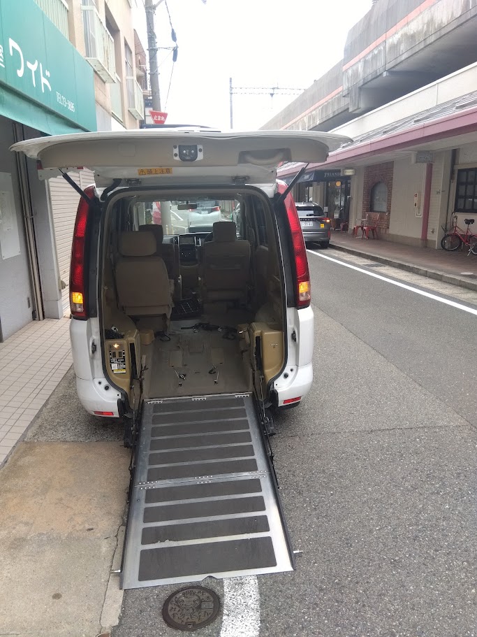 介護タクシーで美容室にお連れする