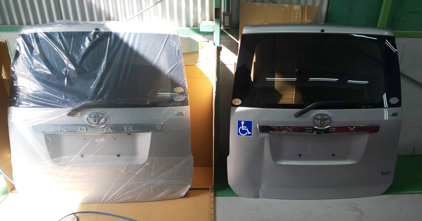 NOAH福祉車両バックドア交換